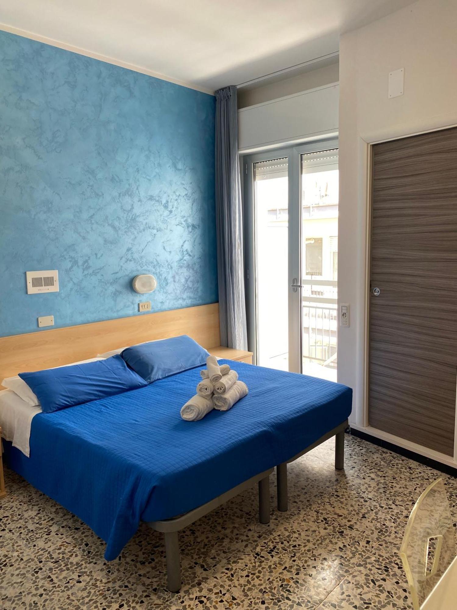 Hotel Loretta Rimini Exterior photo